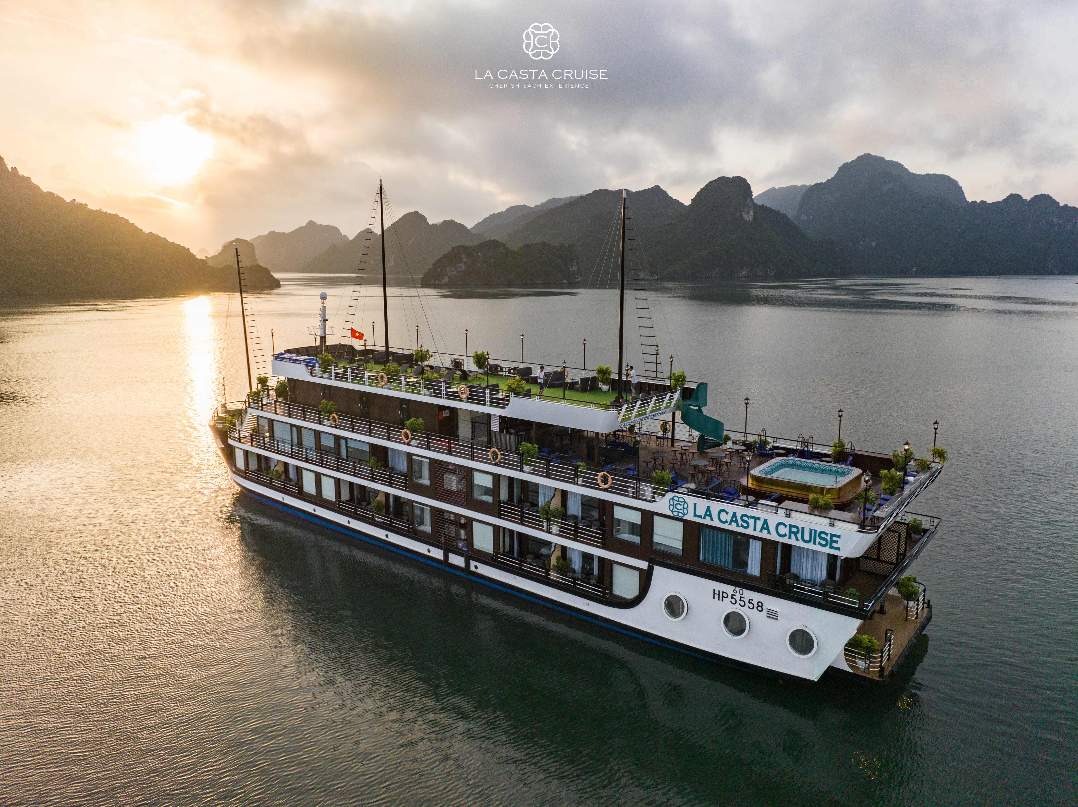 LA CASTA REGAL CRUISE - PRICE FROM 135 USD/PERSON 